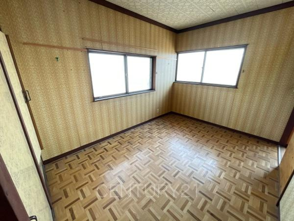 前橋市堀之下町中古一戸建ての洋室|２面採光の明るい洋室です