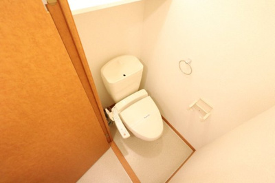 【その他】 | レオパレスグリーン　フィールド | 快適な温水洗浄便座付きトイレになります。