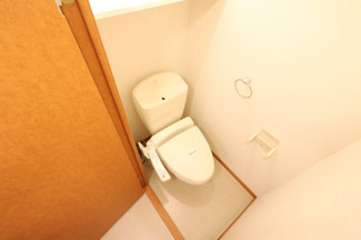 【その他】 | レオパレスグリーン　フィールド | 快適な温水洗浄便座付きトイレになります。