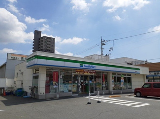 【周辺】 | Ｃｕｏｒｅ | ファミリーマート東古松中央店まで220m
