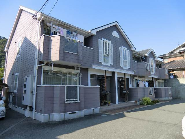 コンフォート茶臼山Ｂの外観