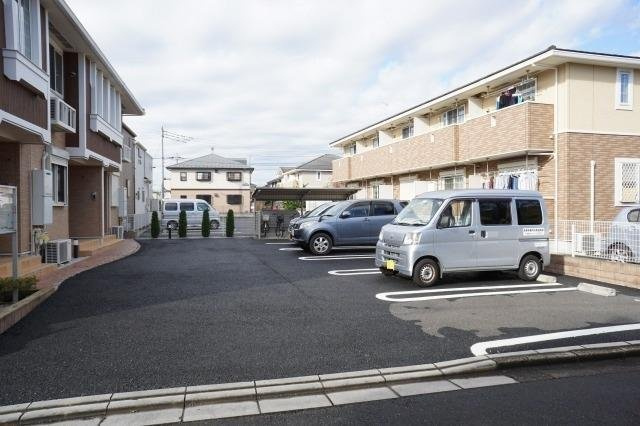 ペパーランドの駐車場