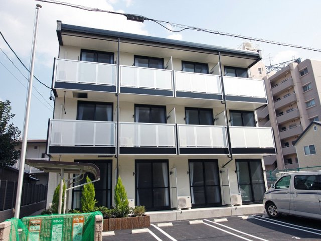 レオパレスサンヒロミの外観