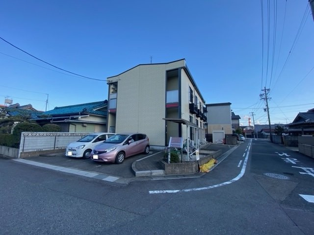 レオパレストリニの周辺
