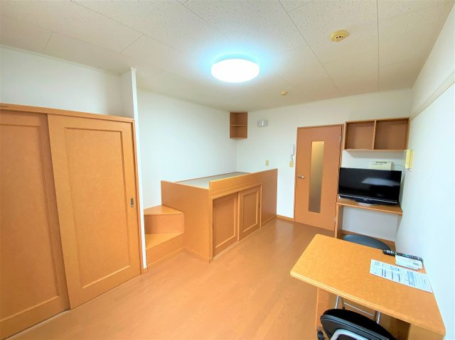 レオパレスプリマヴェーラの居間・リビング|設備・使用は号室により異なる為、現況を優先致します。