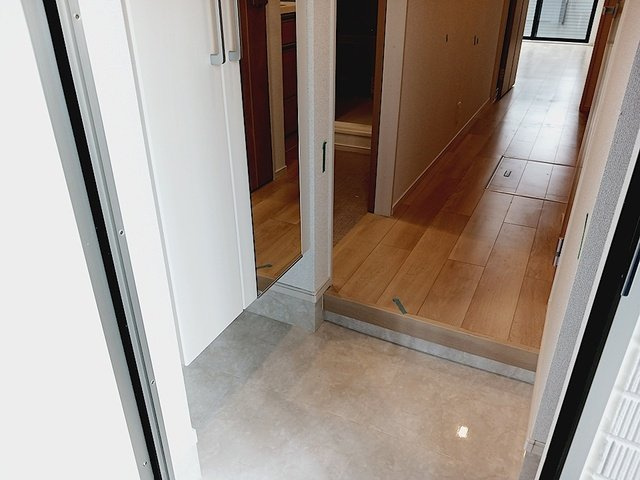 オークランドコーポの玄関