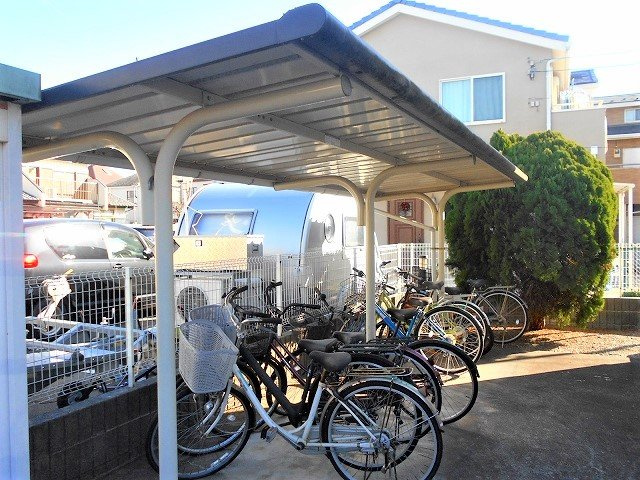 レオパレスワールド寒風台のその他|駐輪場
