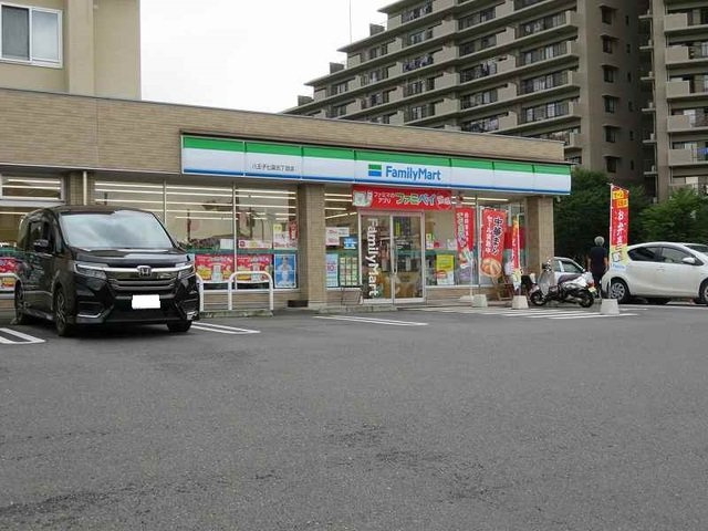 リオンⅡの周辺|ファミリーマートまで550m