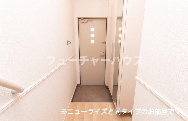 トムトックライズⅡの玄関
