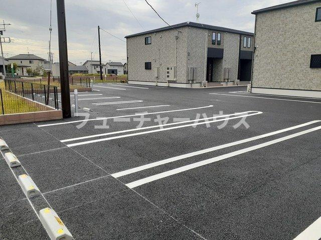 トムトックライズⅡの駐車場