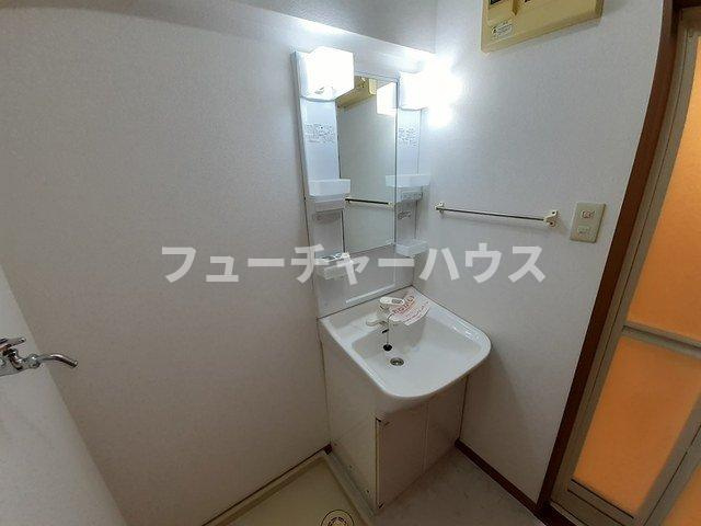 コートライブリーＮの洗面所