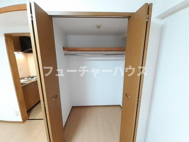 コートライブリーＮの収納