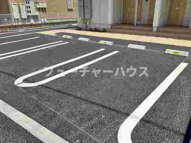 デーア　プレッソ　モーダ　Ｓの駐車場