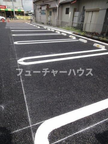 サウスコートの駐車場