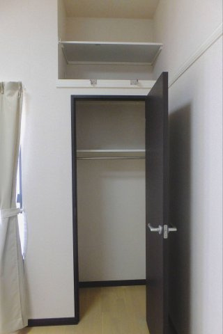 レオネクストエクレールの内装|ウォークインクローゼット