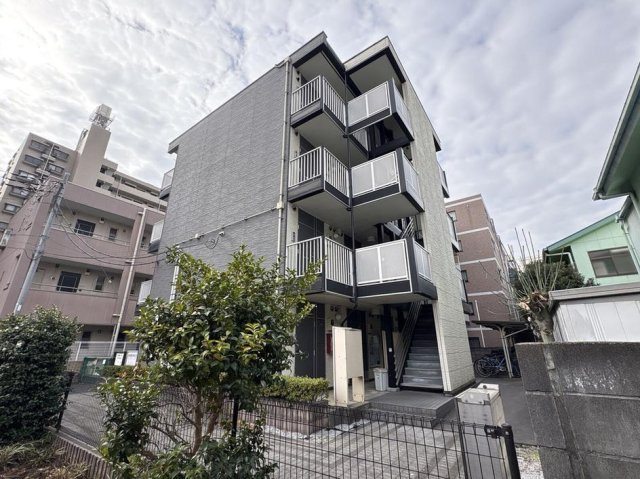 レオパレスプレシャス　ＳＲＫの外観