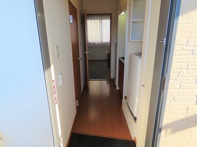 レオパレスセブンハート上田の玄関|玄関からのアングルです