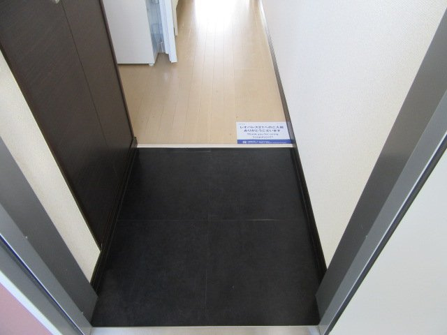 レオネクストソレイユの玄関
