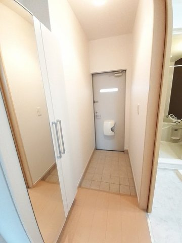 プレヴェール笹沖Ａの玄関