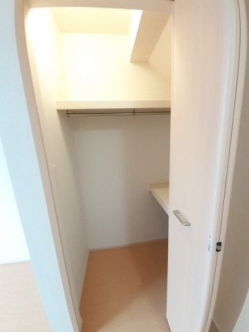 プレヴェール笹沖Ａの収納