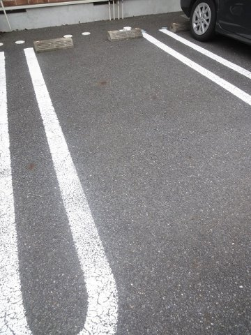 サニーグレイスⅡの駐車場