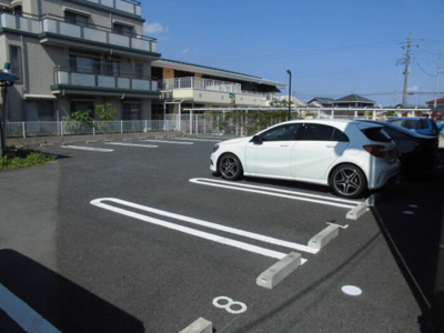 【駐車場】 | エミリア 