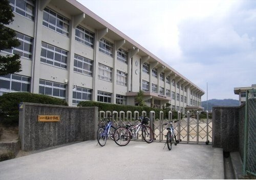 カントリー　ビューＢの周辺|小学校まで300m