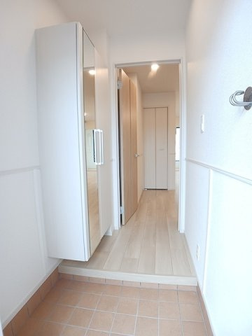 フレイヤ　Ⅱの玄関|収納もある玄関です