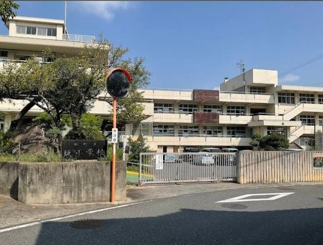 クレストール　Ｍの周辺|坂小学校まで1300m