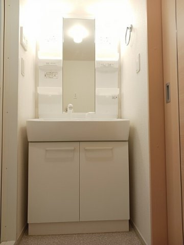 フレイム　雪の洗面所|コンパクトで使いやすい洗面所