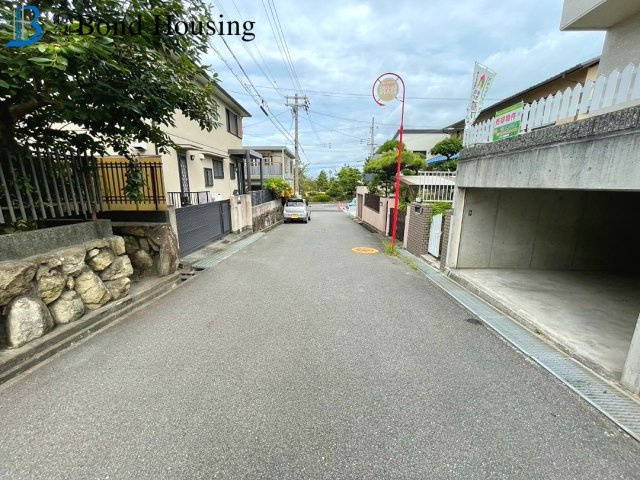 令和8年7月リフォーム済み物件　松が丘1丁目　中古戸建の周辺
