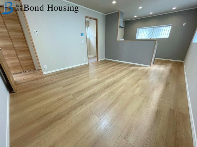 令和8年7月リフォーム済み物件　松が丘1丁目　中古戸建の洋室