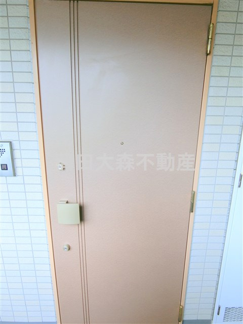 プレール・ドゥーク羽田WESTⅡの玄関
