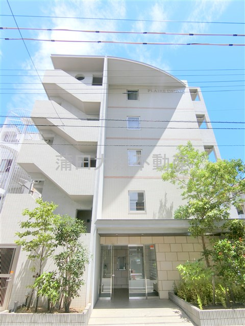プレール・ドゥーク羽田WESTⅡの外観|2017年4月築　RC鉄筋コンクリート造地上5階建て1K～1LDK総戸数43戸の分譲賃貸マンション　東京都大田区本羽田2丁目　京急空港線糀谷駅最寄りのペット可インターネット無料の分譲賃貸マンション