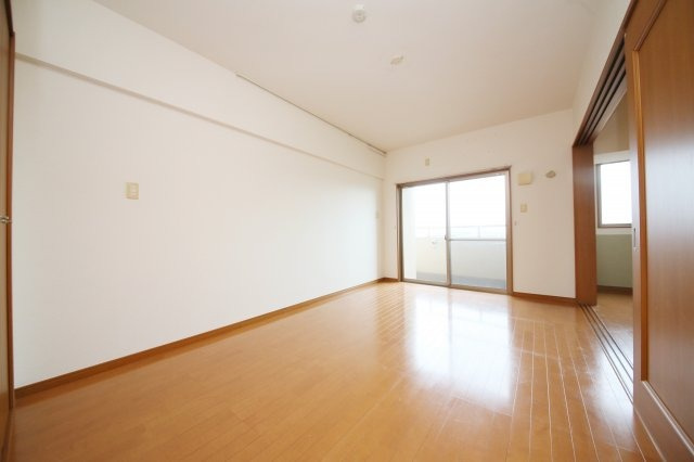 ファイーヴ土穴の内装|別のお部屋の写真となります。
イメージです。