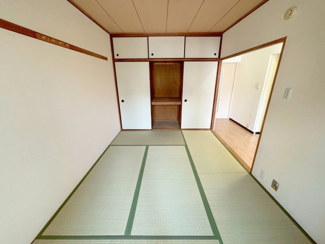 ハマハイツの和室