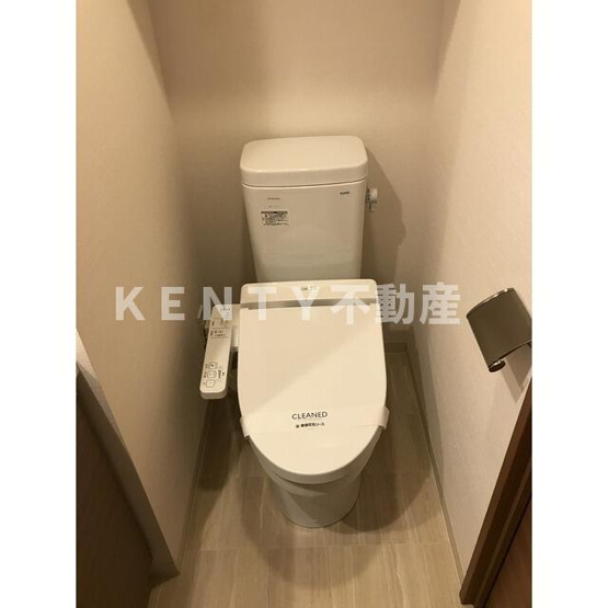 【トイレ】 | コンフォリア蒲田 | 落ち着いた色調のトイレです