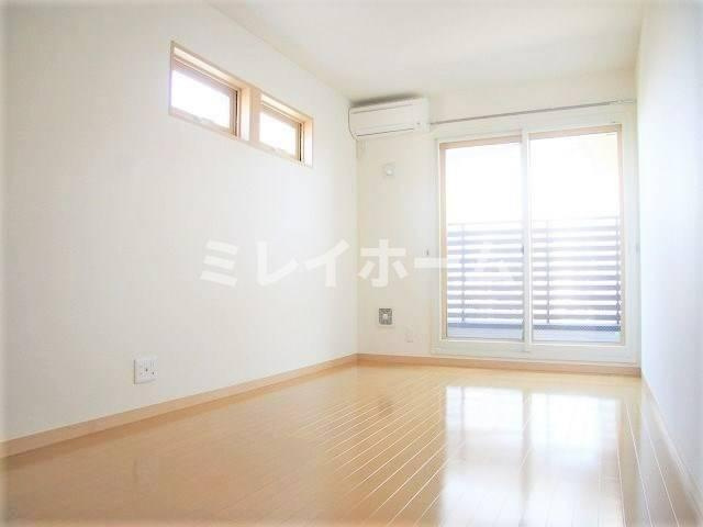 KIHACHI RESIDENCEの居間・リビング