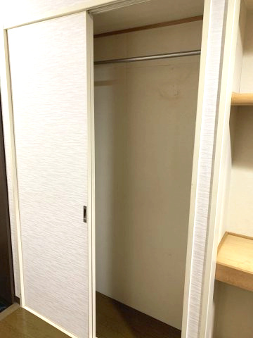 ライオンズマンション山王第二の収納|廊下収納