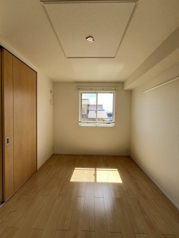 ソラーナＢの洋室
