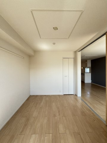ソラーナＢの洋室