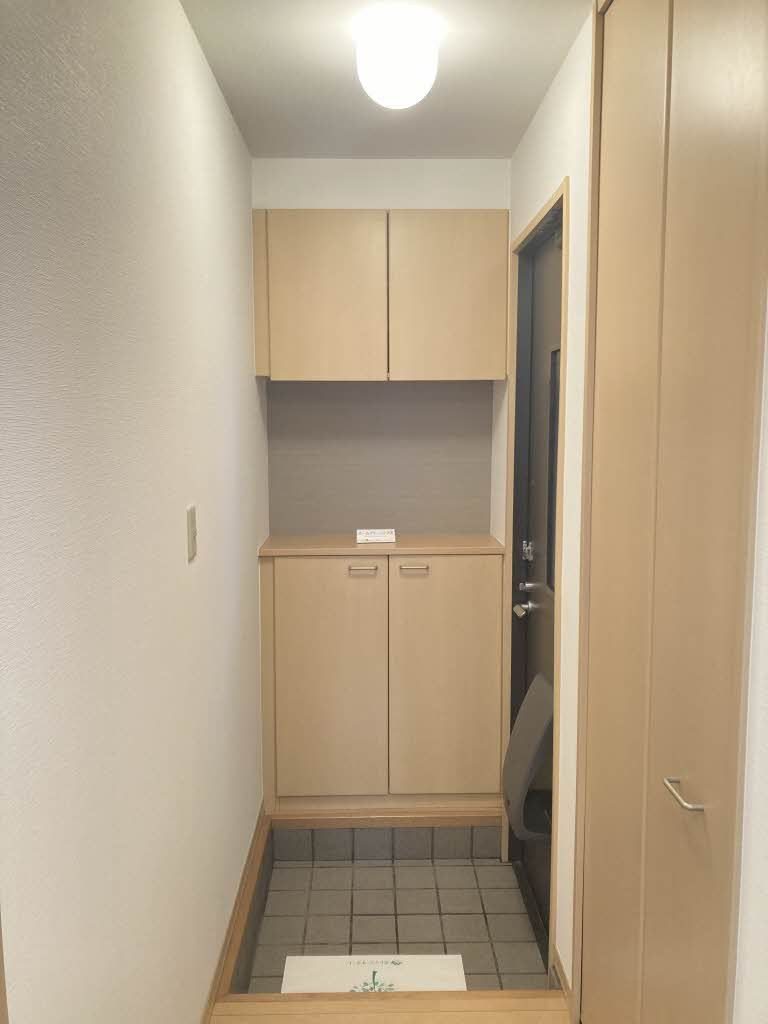 バリュージュ新須賀Ⅱの玄関