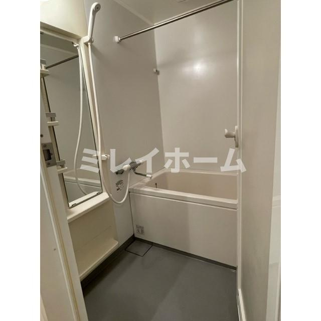 コンフォリア大森鹿島の浴室