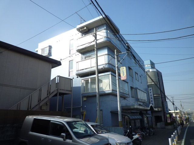 【外観】 | アイリスビル | 外はこのようになっています