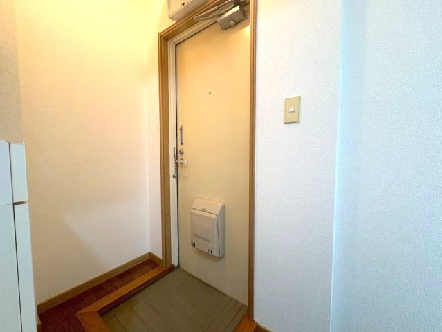 エステートピアウラタの玄関