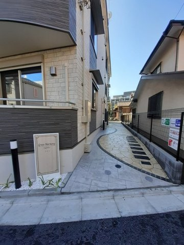 グラスハーモニーのエントランス|ゆとりのあるエントランスです