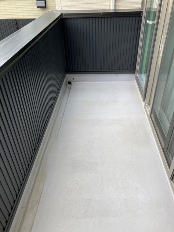 弦巻戸建のバルコニー|落ち着いた時間を過ごせるバルコニーです