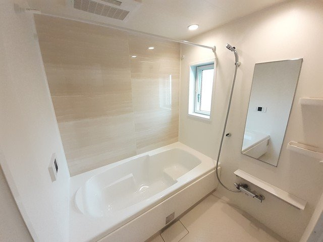 ローザ・ヴィレⅡのトイレ|ゆったりとした空間のトイレです
