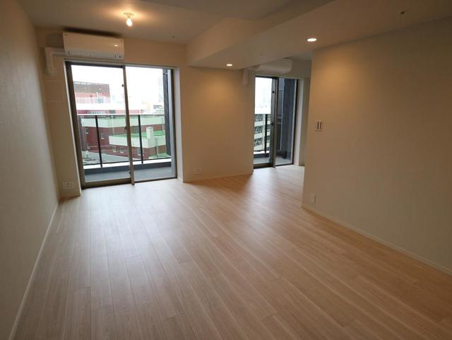 ＴＨＥ　ＣＯＵＲＴ　神宮外苑の居間・リビング|※写真は同タイプ住戸です。