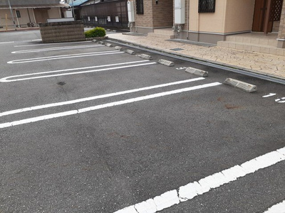 【駐車場】 | プロムナード壱番館 | 駐車場があるので、車を買う予定の方も安心です